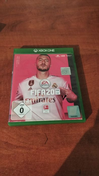 Vând jocuri Xbox one s .. FIFA 19 și 18 .f 2017.fifa 16.fifa 20