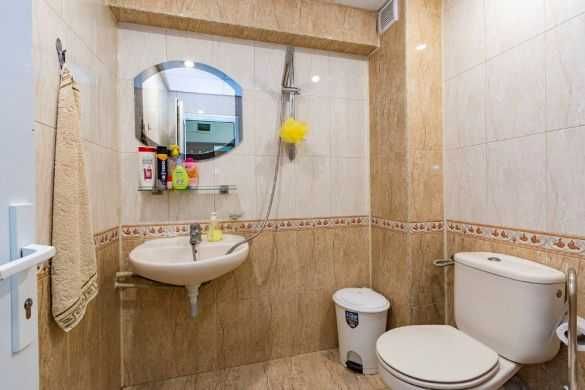 Дава се под наем Тристаен апартамент в Бургас, Възраждане - 74 кв.м за 70 € - Снимка #7