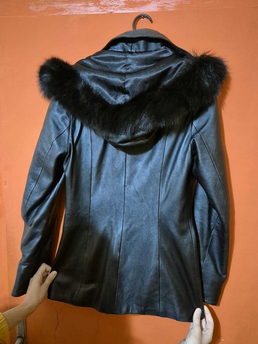 Зимно дамско яке- естествена кожа