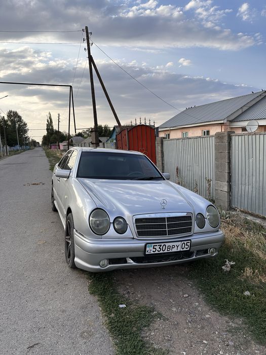 Mercedes-Benz E220 — в хорошем состоянии