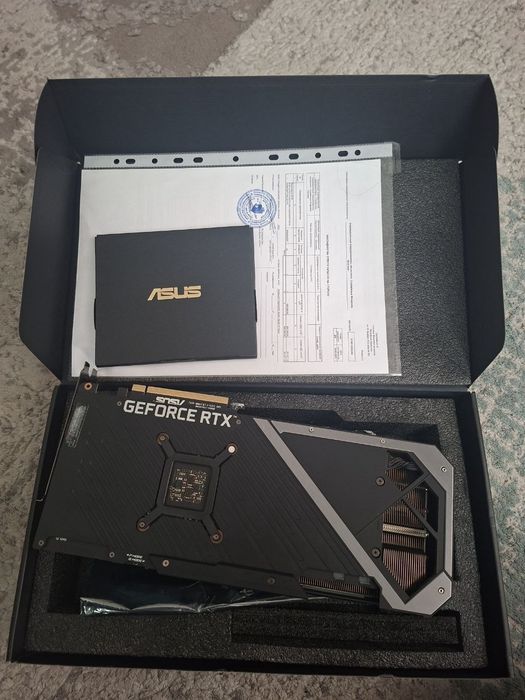 3070 ASUS ROG Strix Gaming OC 8GB.