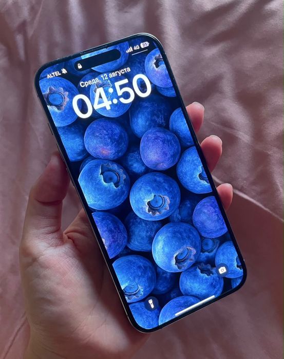 Продам айфон 16про мах