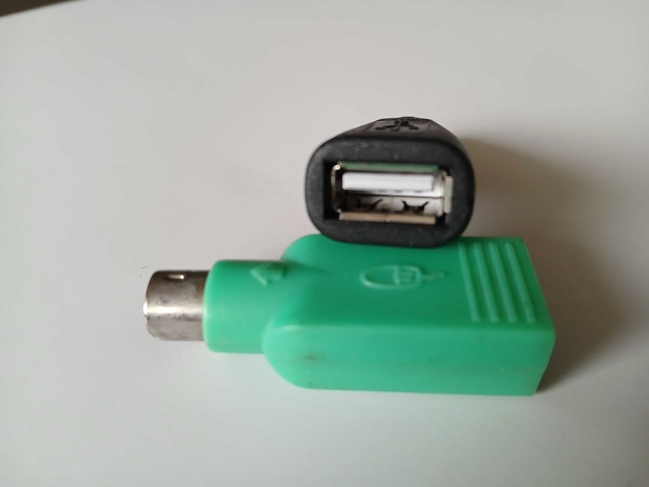 Продавам нов неупотребяван USB => PS/2  преходник
