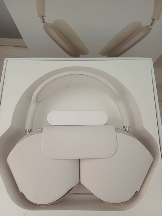 Airpods Max  starlight