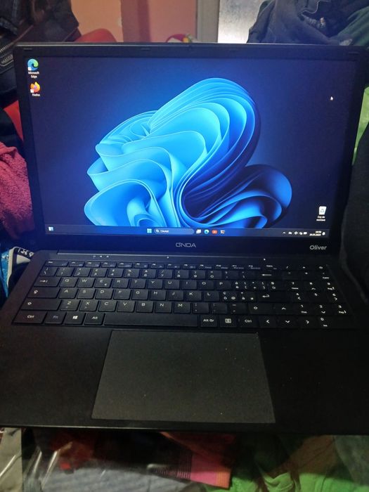 Leptop ONDA OLIver