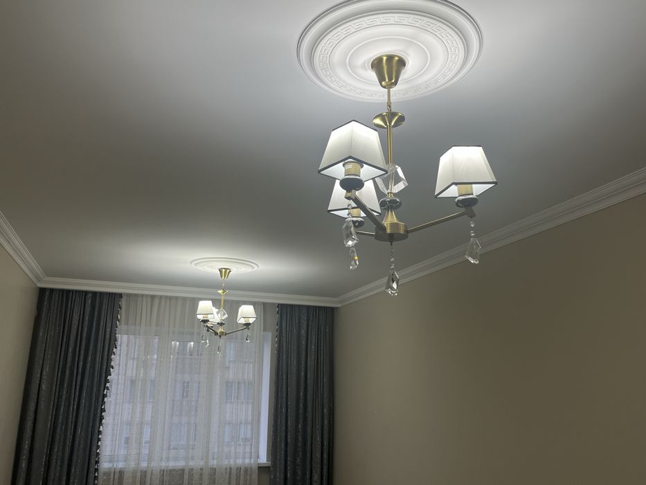 Продаются 2 люстры