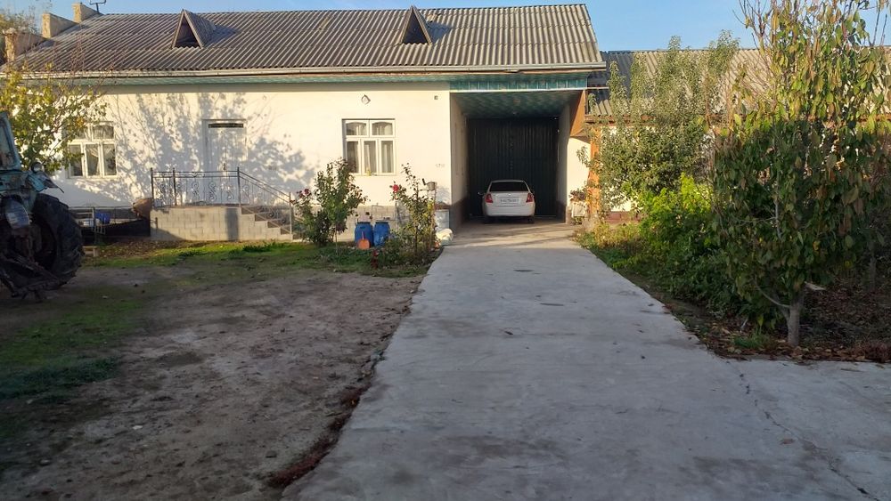 Uy sotiladi kelishilgan narxda