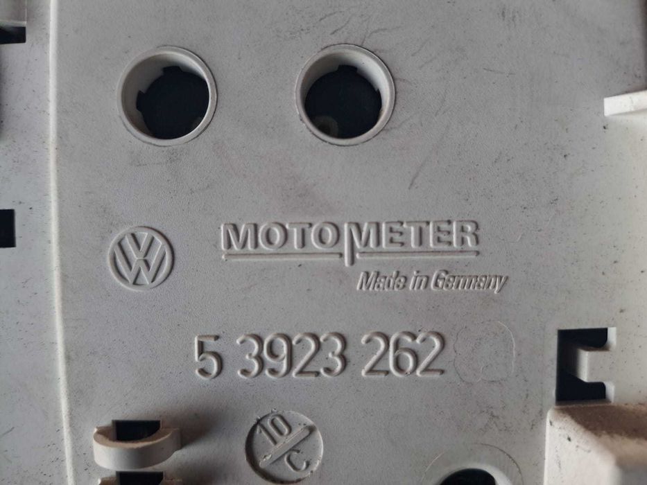 Щиток приборов пассат Б4