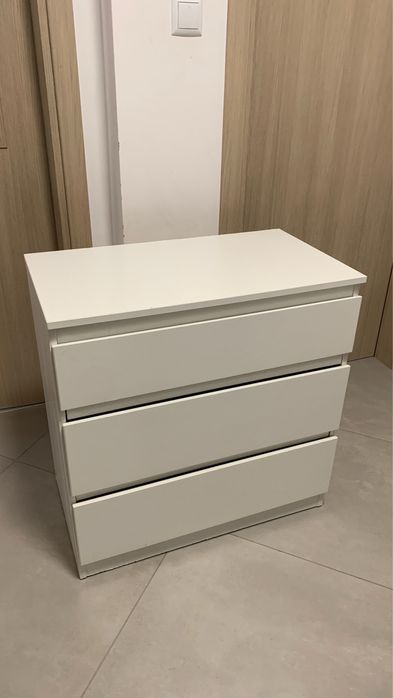 Триместен разтегателен диван с ракла под лежанката