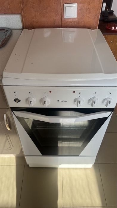 Продам электрическаю плиту HANZA