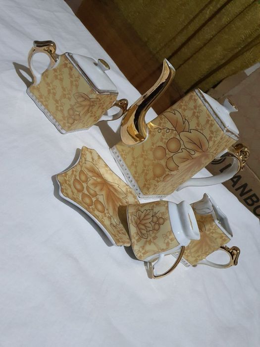 Sariq komplekt germanskiy