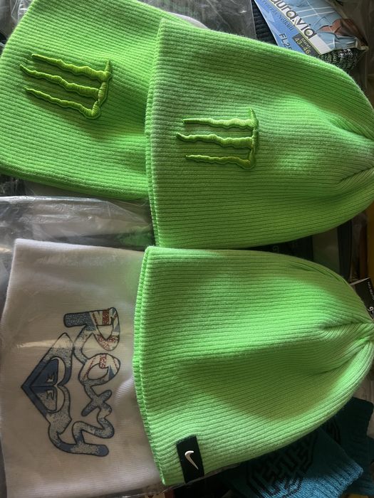 Продам шапки весений