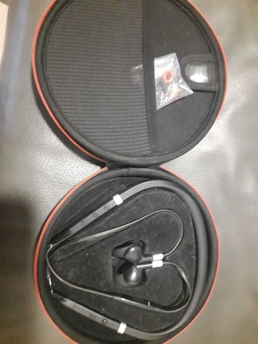 Căști bengen olufsen beoplay E 4, JBL , Jabra