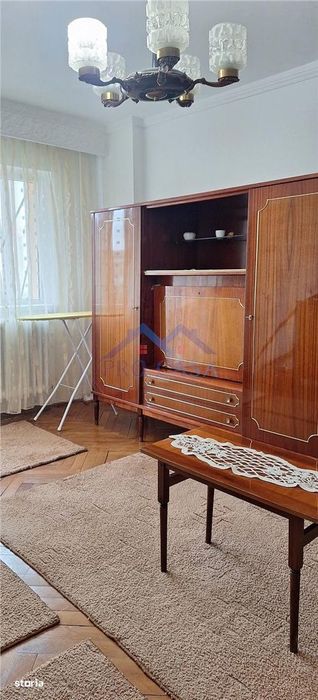 Apartament 3 camere, Cetate, et.3, 2 bai, 2 balcoane