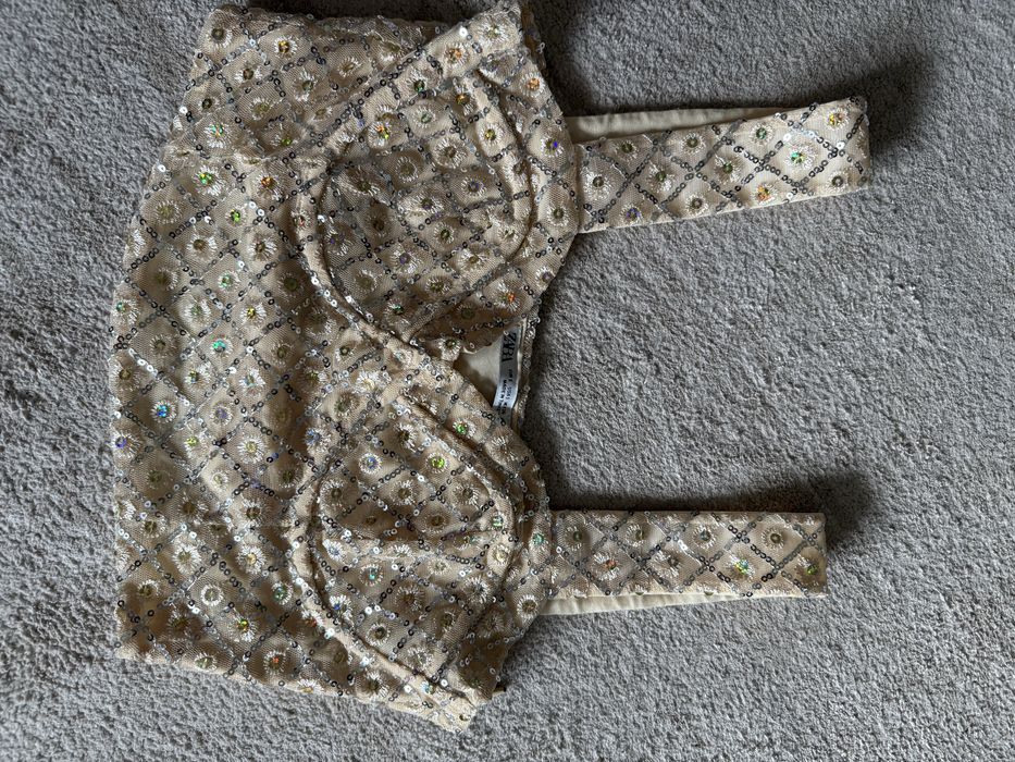 Zara; Stradivarius