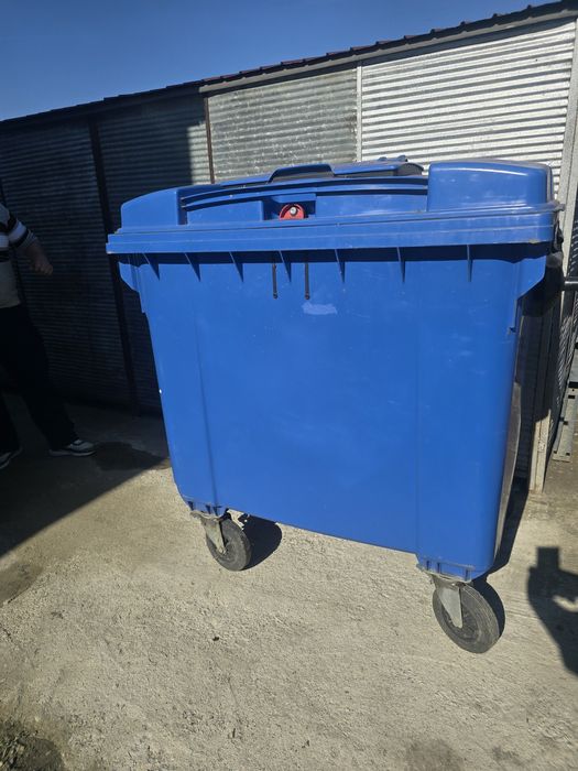 Vand pubela gunoi 1100 l nefolosita