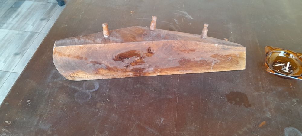 Стара закачалка  от дърво