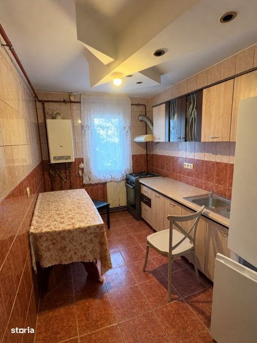Apartament 3 camere - 60mp - Craiovita Noua