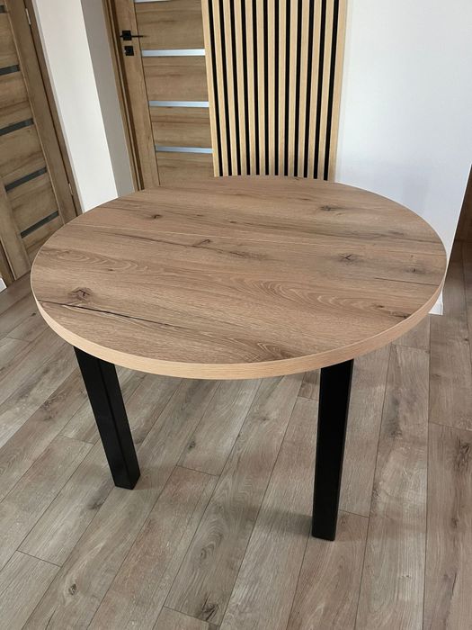 Masă rotundă extensibilă