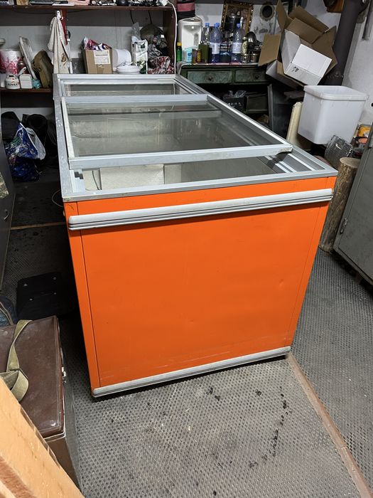 Продается морозильник АНТ на 800л