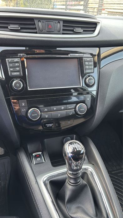 Nissan Qashqai 1.5 dCi 2015 110 CP 213000 km Panoramic Camera 360