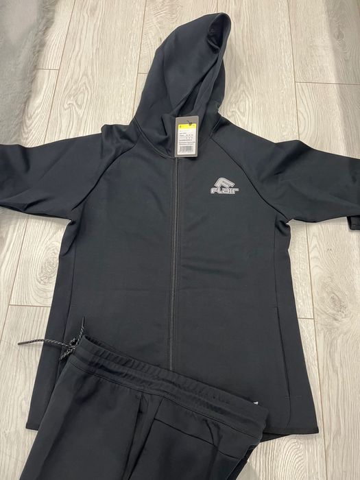 Дамски екип на FLAIR