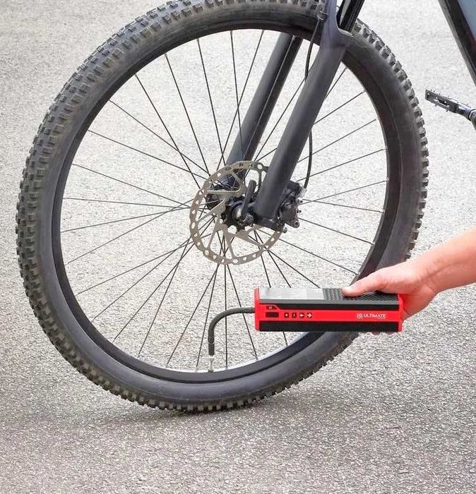 Compresor portabil, cu acumulator ULTIMATE SPEED USKT 60 C4 umflat aer