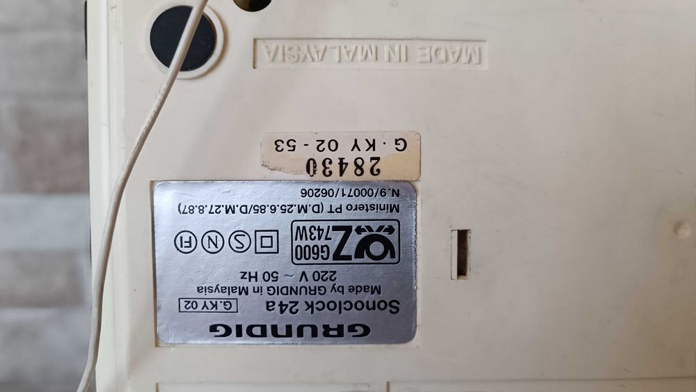 Радио - часовник - GRUNDIG sonoclock24 - 1983 год.