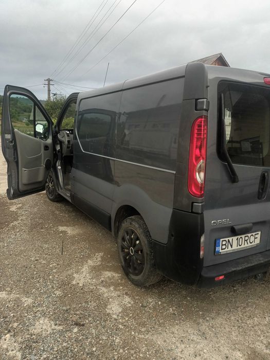 Opel Vivaro 2011