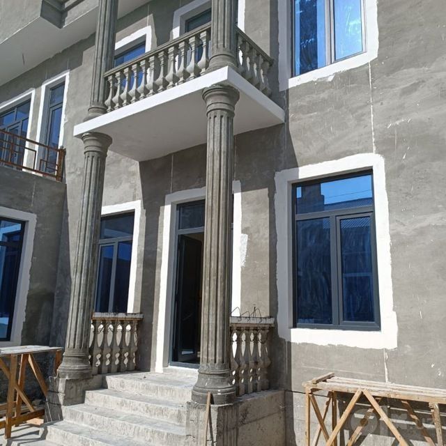 Декоративные балясины из травертина и бетона