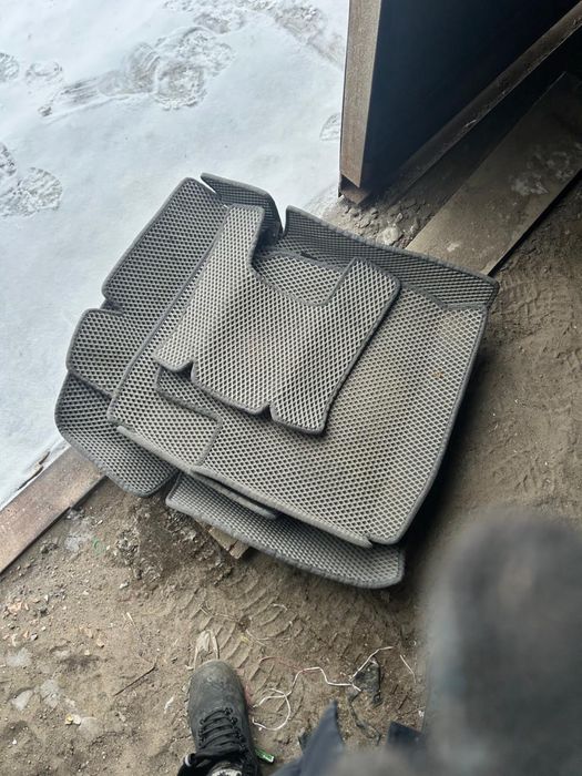 Полик для камри 30