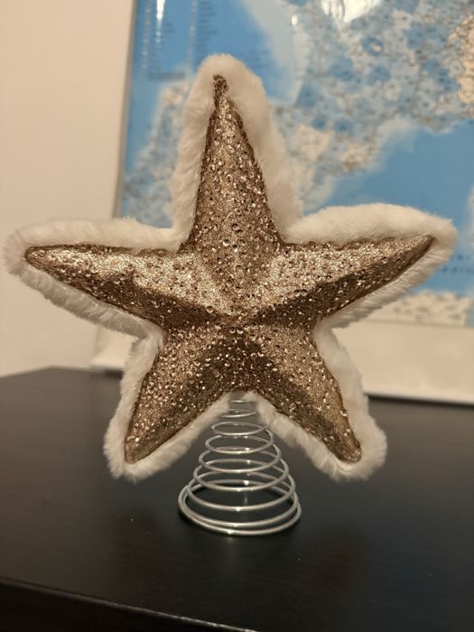 Stea aurie de brad cu puf sclipici si pietre