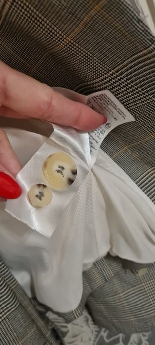 Costum H&M, sacoul marimea 36, Pantalonii mărimea 34