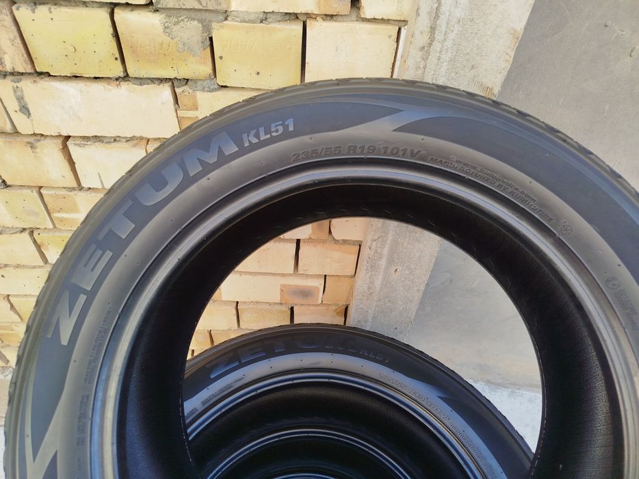 235 55 R19 Shina Kumho solus