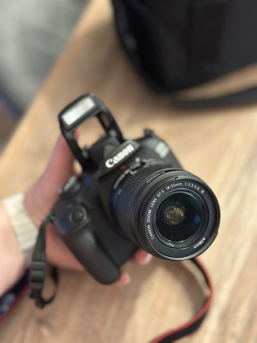 Aparat foto Canon EOS 4000D