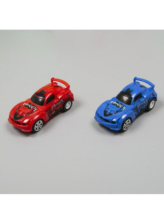 Гоночный трек с машинами