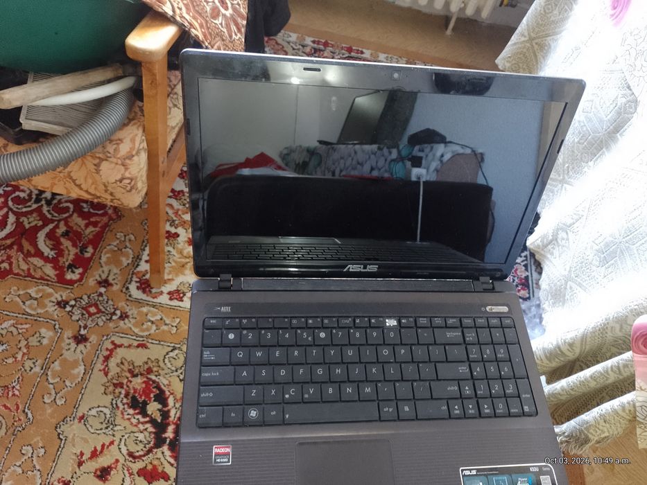 Vând laptop Assus