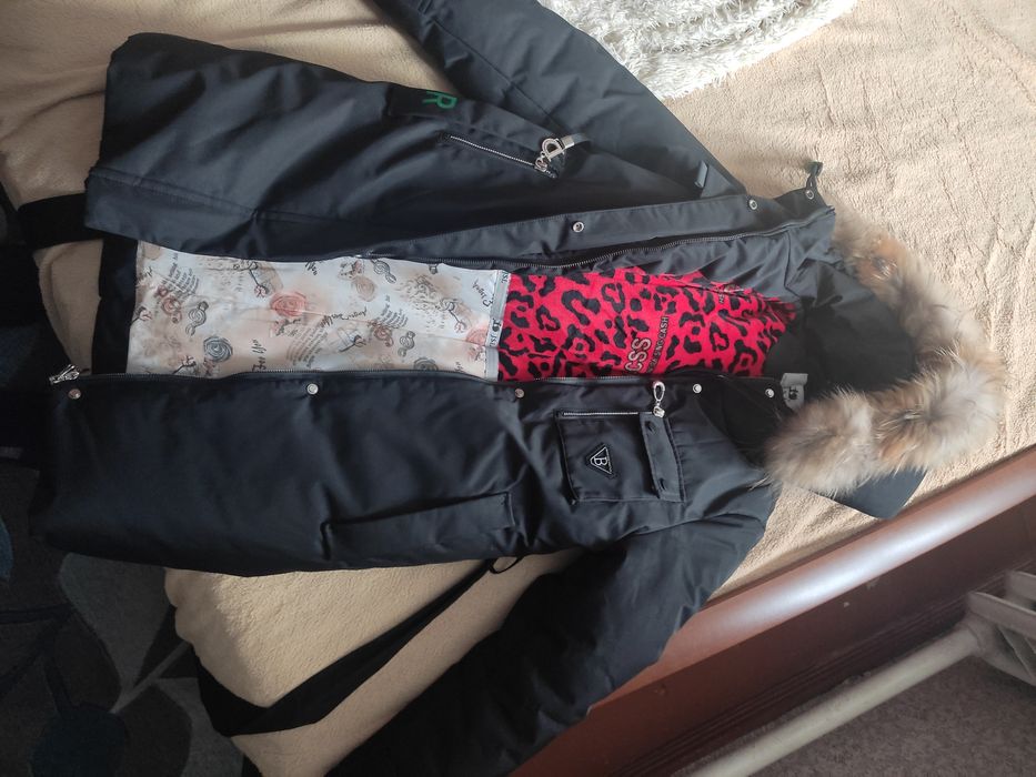 Парка на девочку 8-9 лет, зимняя, теплая