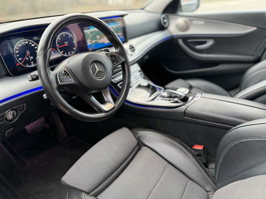 Mercedes E Class Avantgarde Tableta Camere 360 Iluminat Carplay