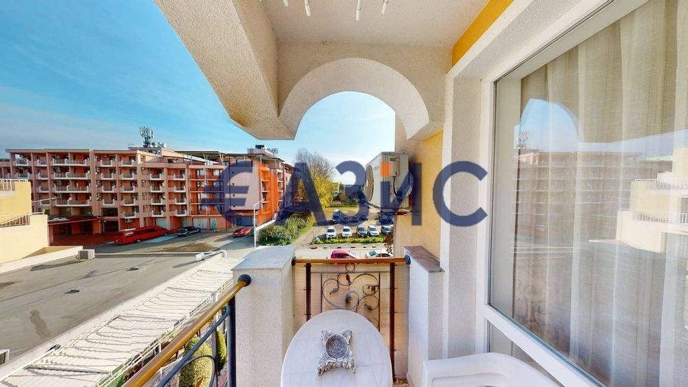 Продава се Двустаен апартамент в к.к. Слънчев бряг - 64 кв.м за 988 €/кв.м - Снимка #13