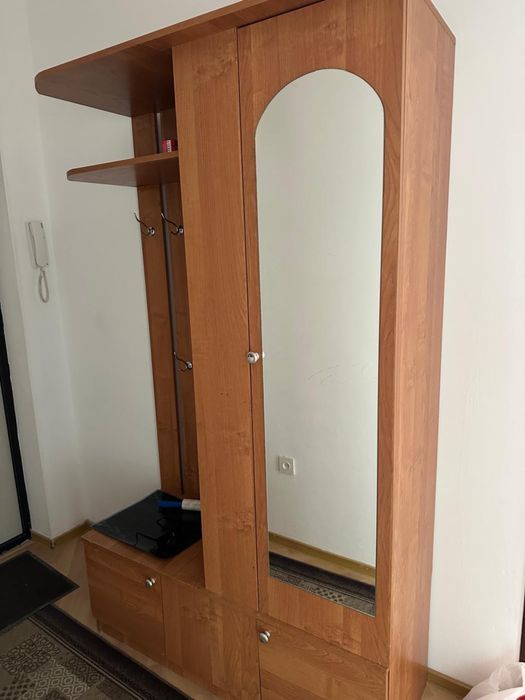 Шкаф в прихожую..