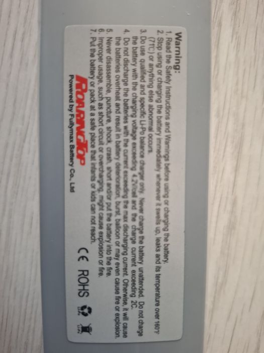 Vând acumulator Lipo 11,1V
