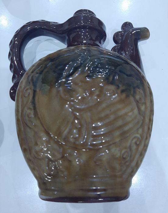 Керамична бъклица+6 чаши в комплект