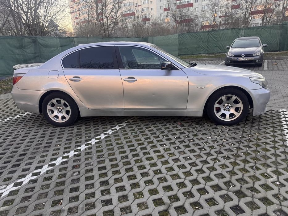 BMW 5 Series 2004 — imagine 9