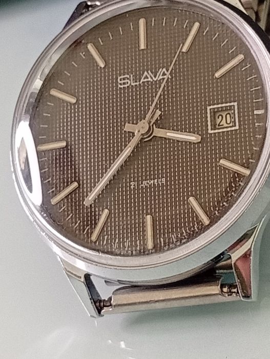 Руски ръчен механичен часовник СЛАВА SLAVA.