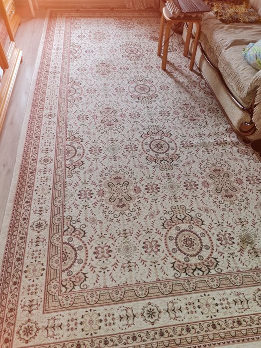 Продаются ковры 2 штуки