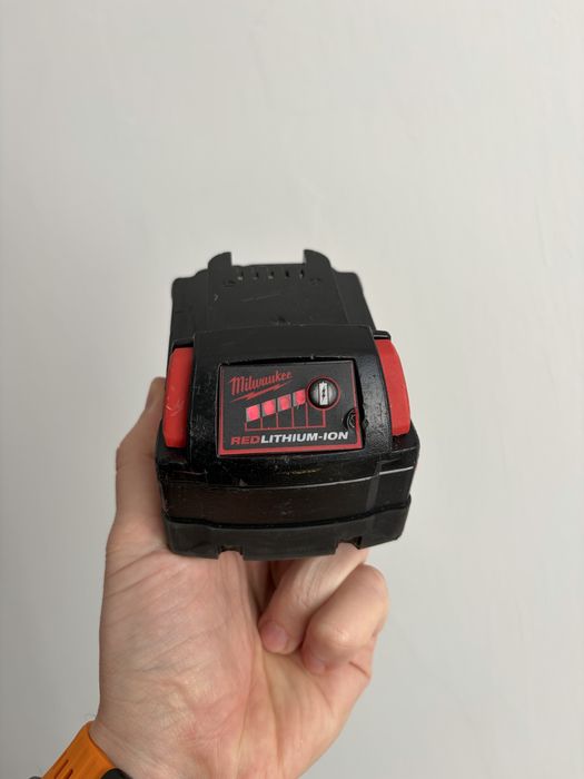 Baterie/Acumulator Milwaukee M18 B5 (18V, 5.0 Ah)