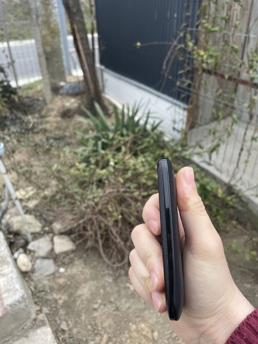 Zte chis lite pentru colecționari, functional dar cu sticla crăpată