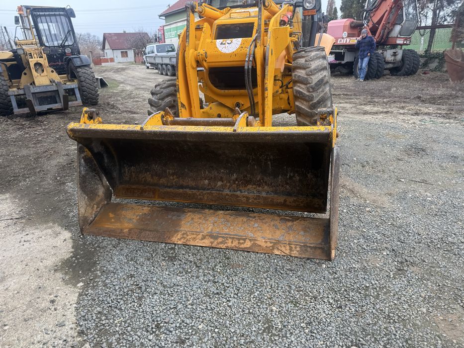 Buldoescavator jcb 2 cx