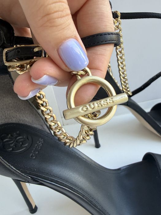 Босоножки GUESS оригинальные